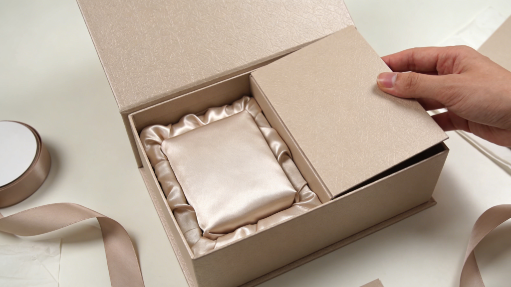 premium custom rigid box unboxing packaging experience